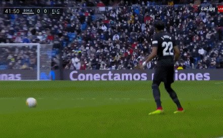 1642972175234064369.gif